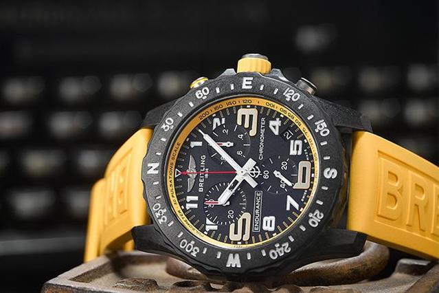 The Breitling Professional Endurance Pro fake watches are good choices for sports men.